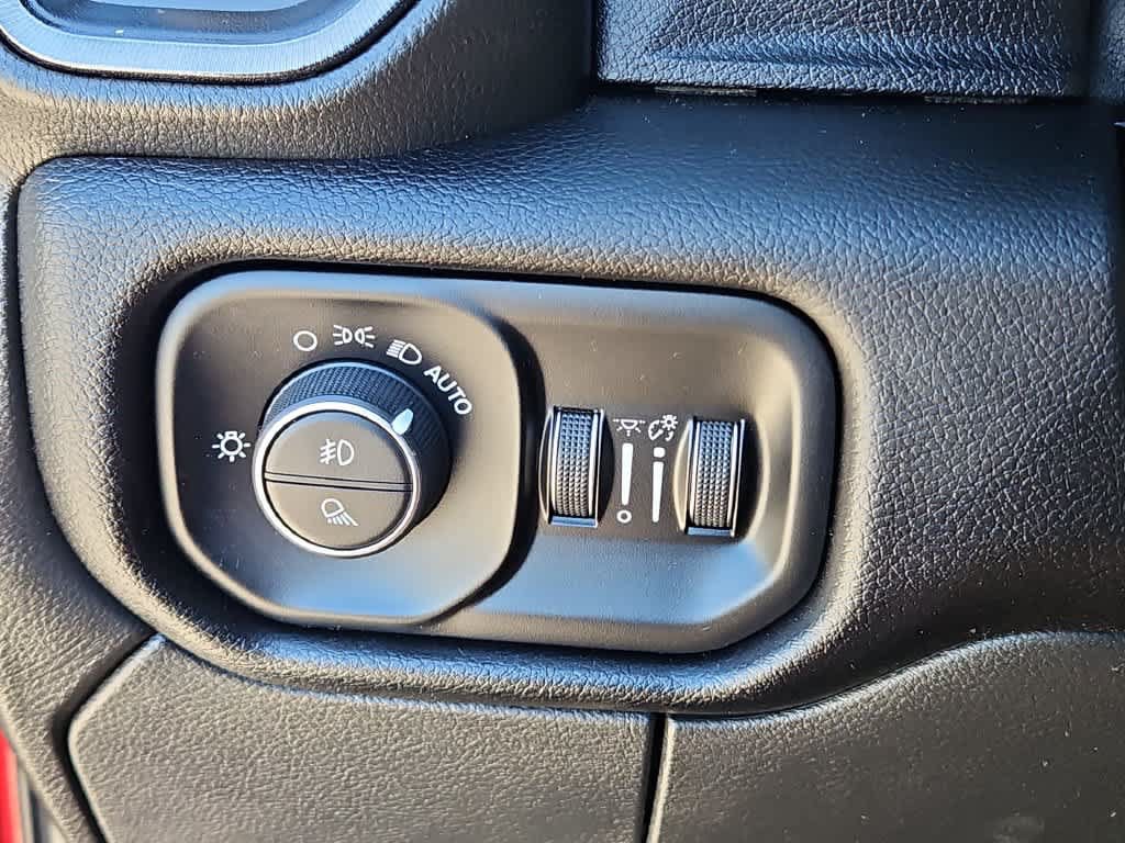 Used 2024 RAM 2500 Rebel AWD/4WD image 25