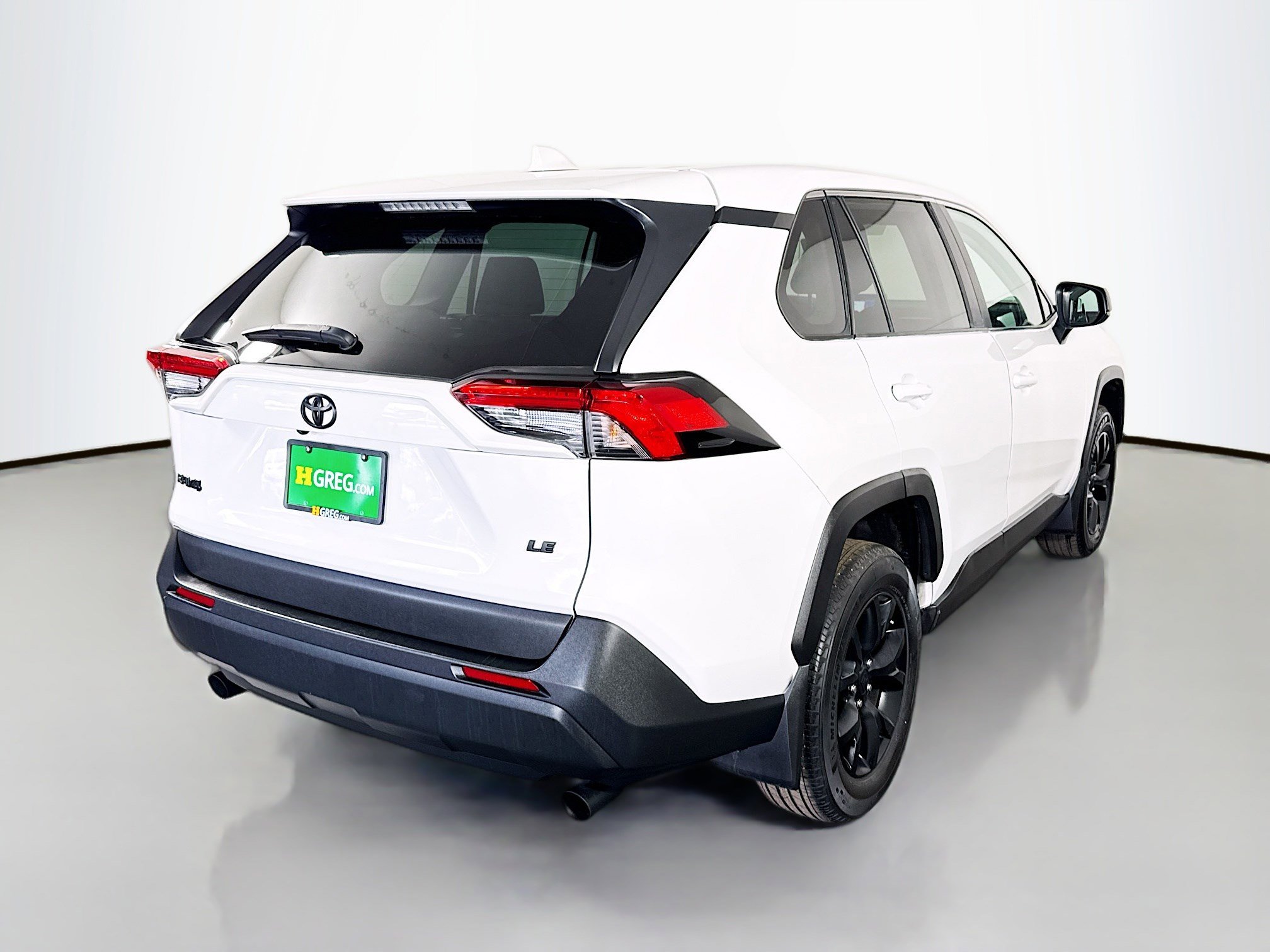 Used 2023 Toyota RAV4 LE image 10
