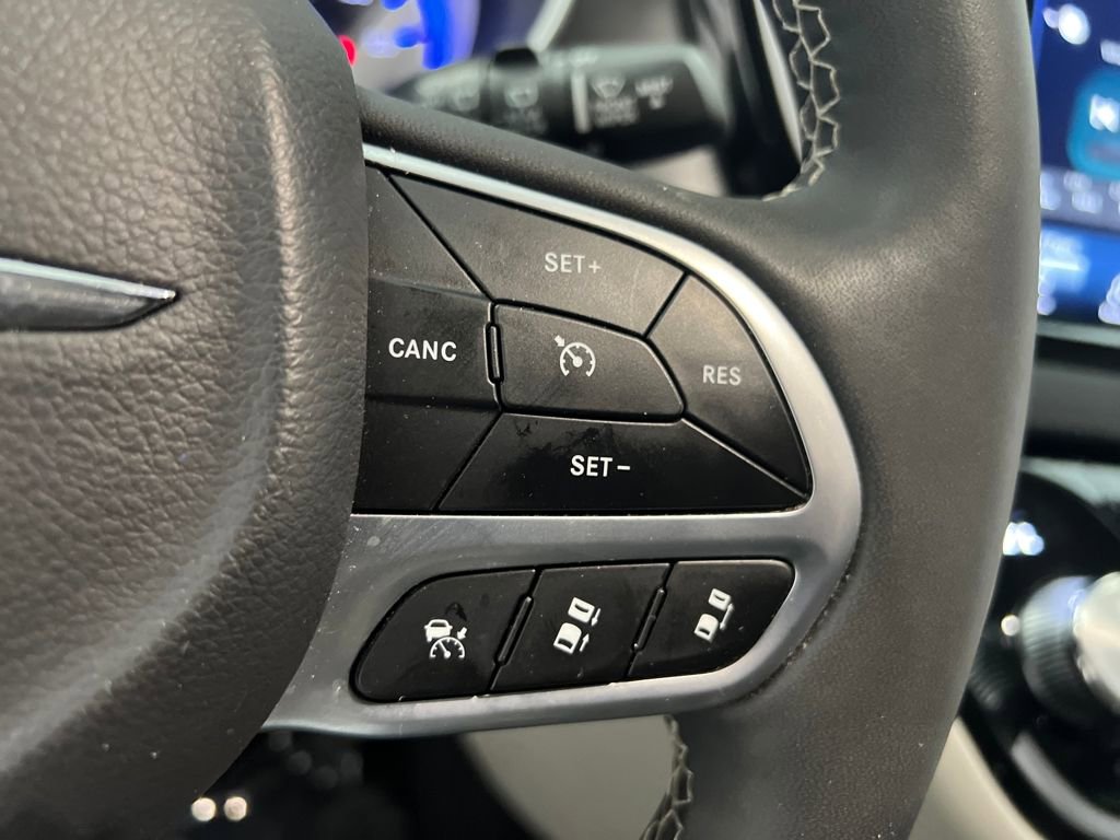 Used 2024 Chrysler Pacifica Touring-L image 56