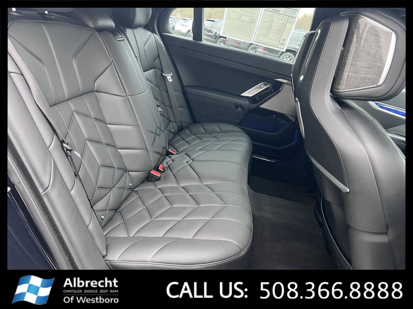 Used 2024 BMW 740i xDrive image 19