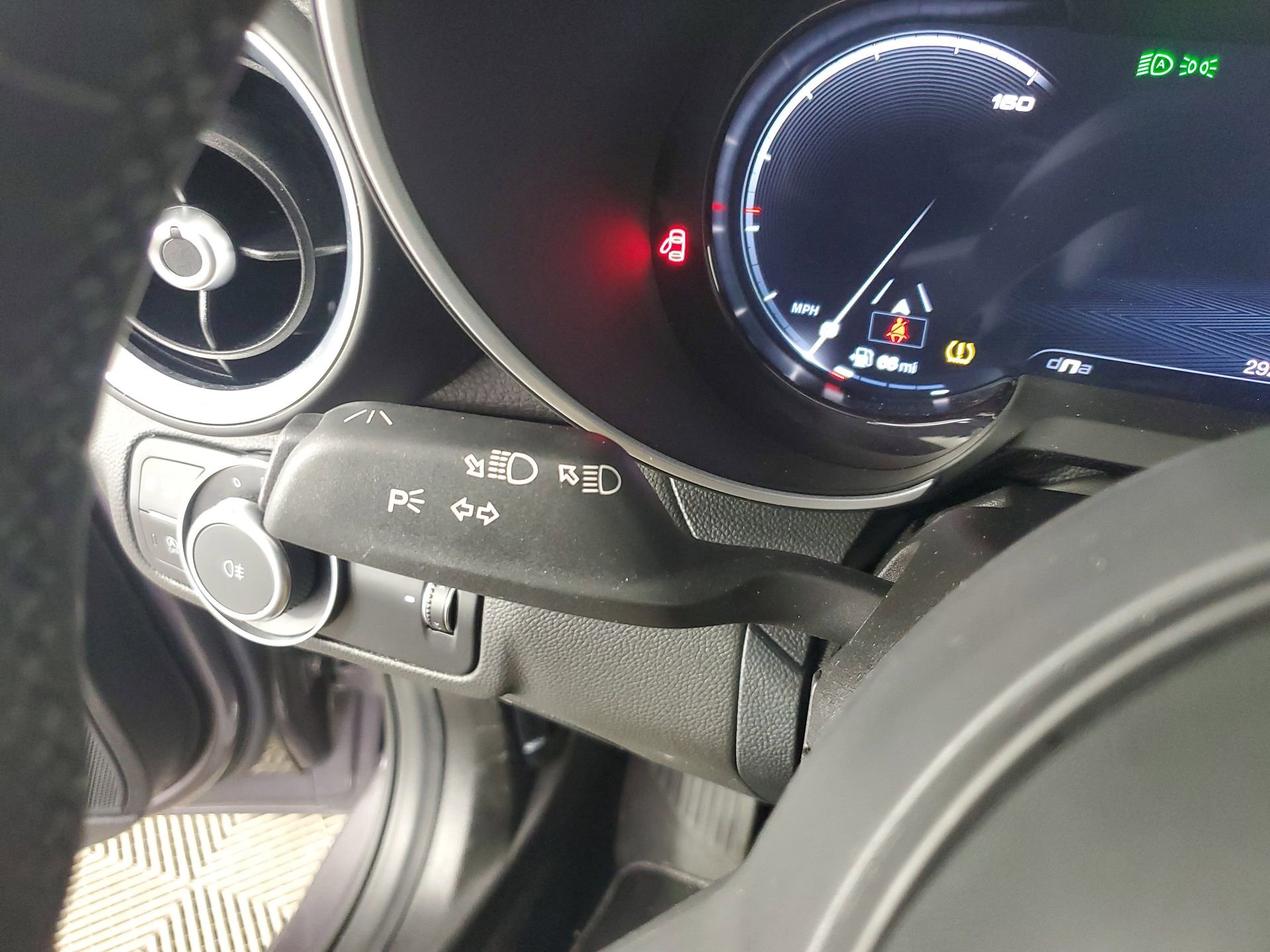 Used 2024 Alfa Romeo Giulia Ti w/ Active Assist Plus Package image 37