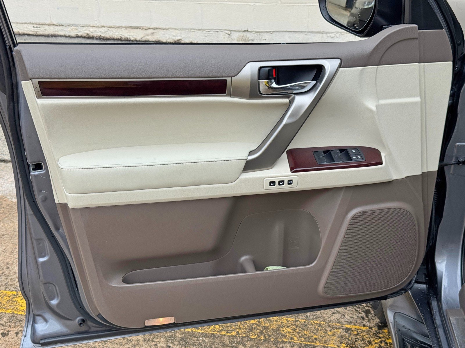 Used 2015 Lexus GX 460 Luxury AWD/4WD image 47