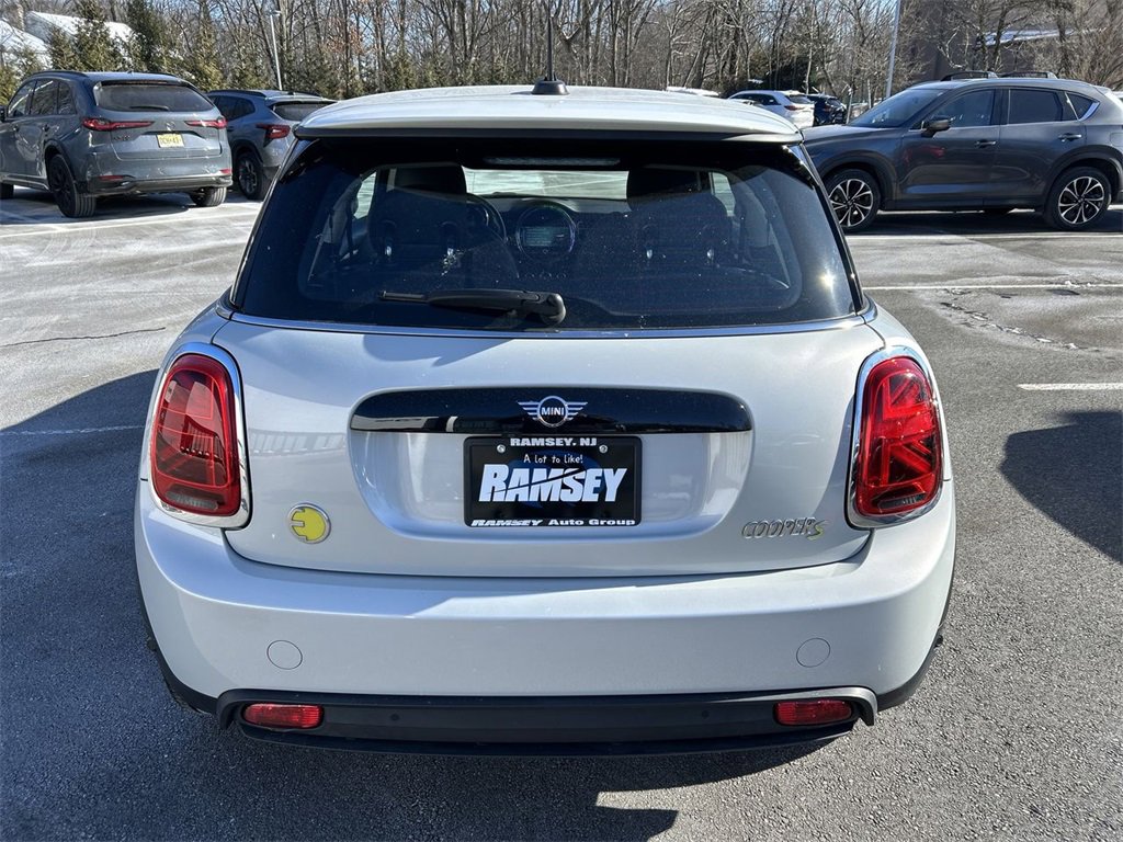 Used 2022 MINI Cooper SE image 7