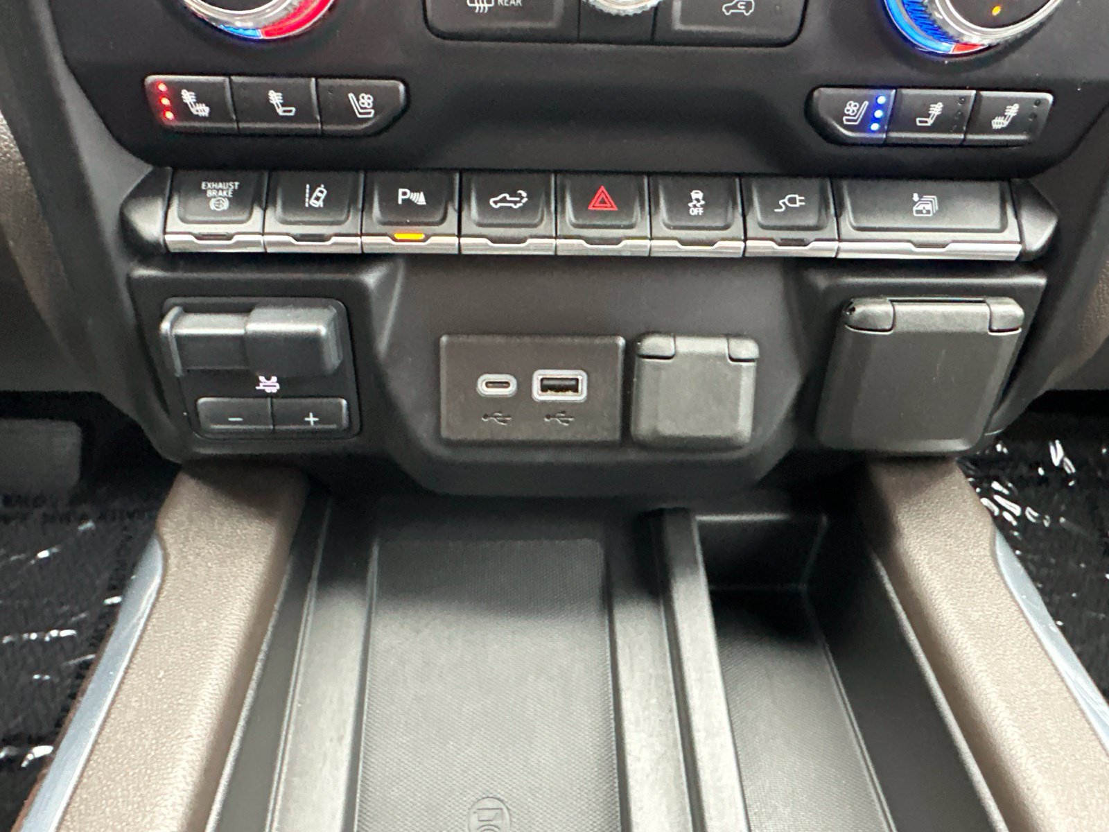 Used 2020 GMC Sierra 3500 Denali w/ Technology Package AWD/4WD image 74