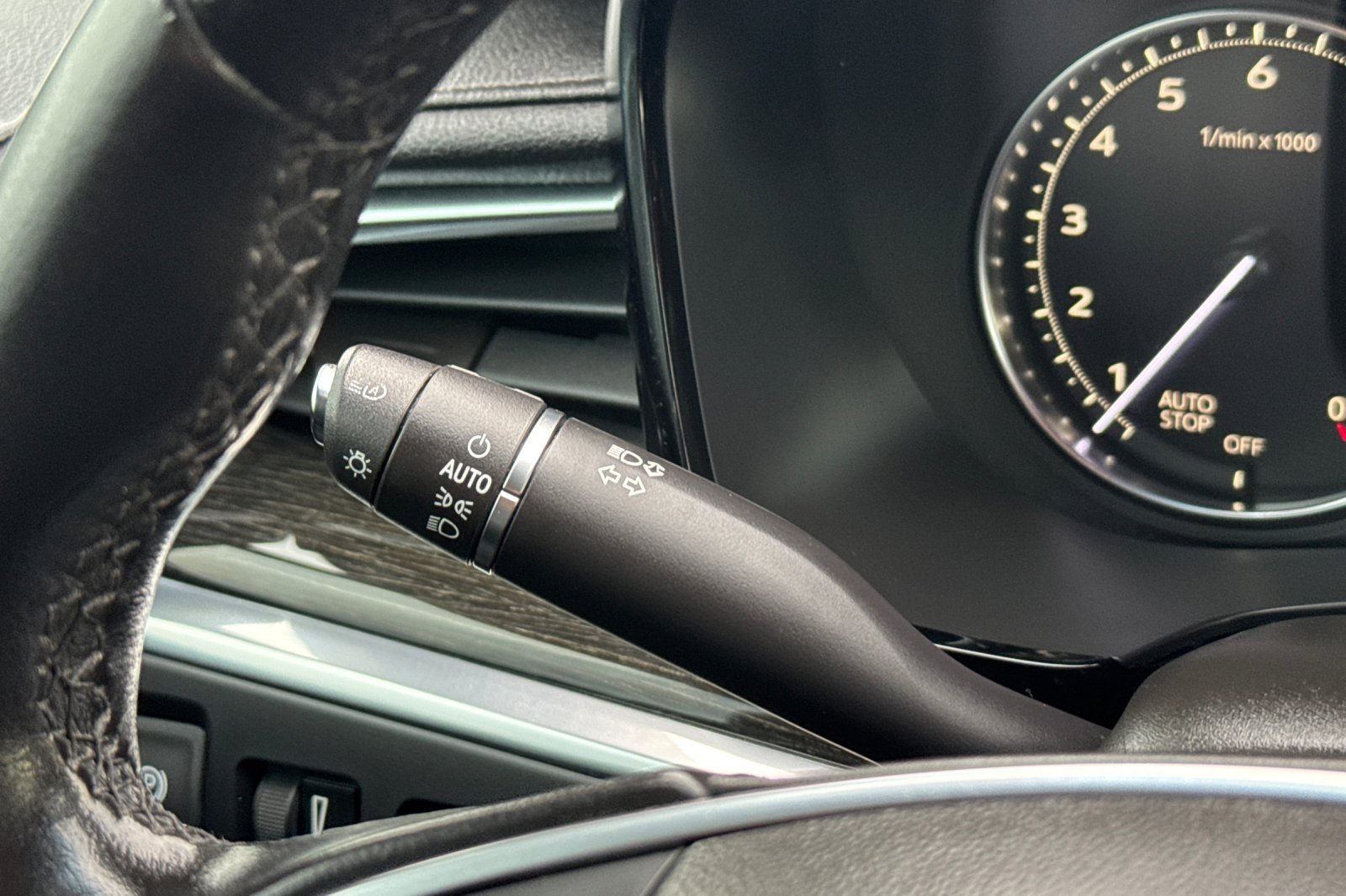 Used 2020 Cadillac XT5 Premium Luxury image 34