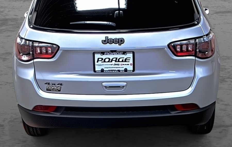 New 2026 Jeep Compass Latitude image 11