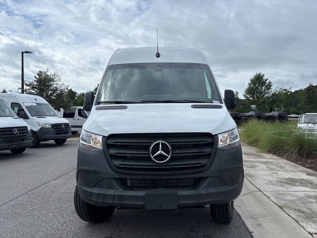 Used 2024 Mercedes-Benz Sprinter 2500 image 8