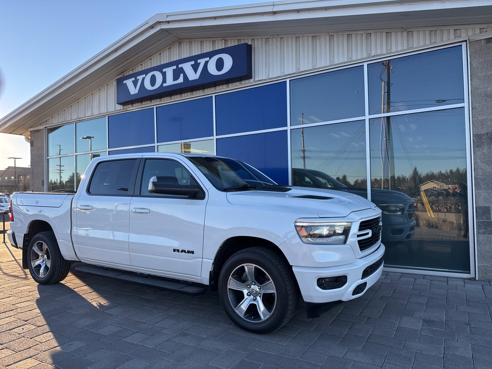 Used 2020 RAM 1500 Sport w/ Level 2 Equipment Goup w/2_L