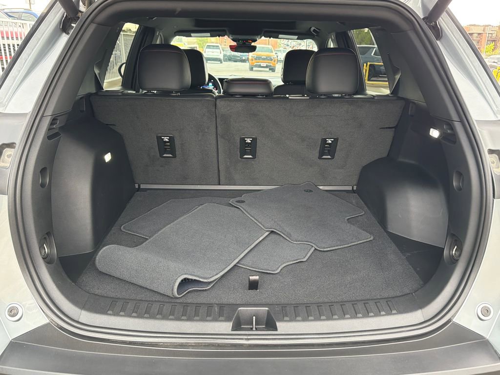 Used 2025 Chevrolet Equinox RS w/ Safety and Technology Package image 23