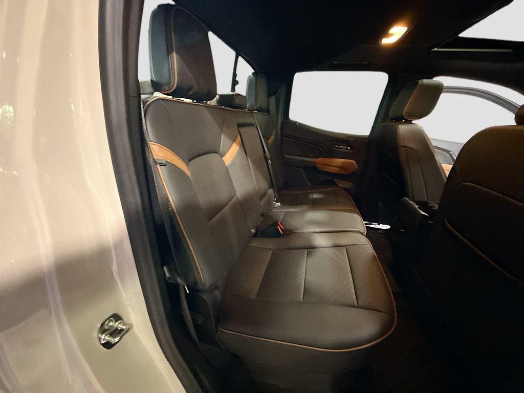 New 2026 GMC Canyon AT4 w/ Technology Plus Package AWD/4WD image 28