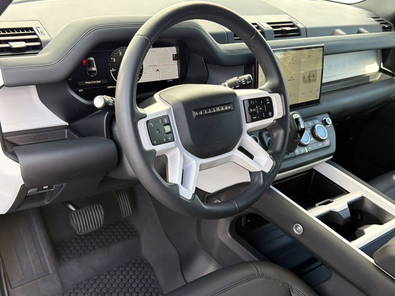 Used 2025 Land Rover Defender 130 S AWD/4WD image 4