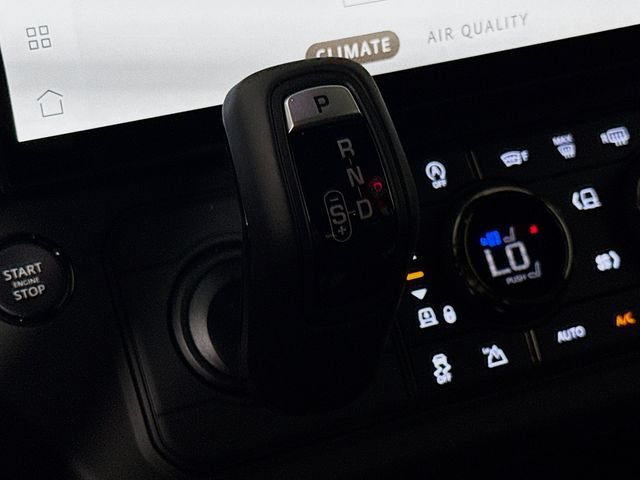 New 2026 Land Rover Defender 110 OCTA AWD/4WD image 19