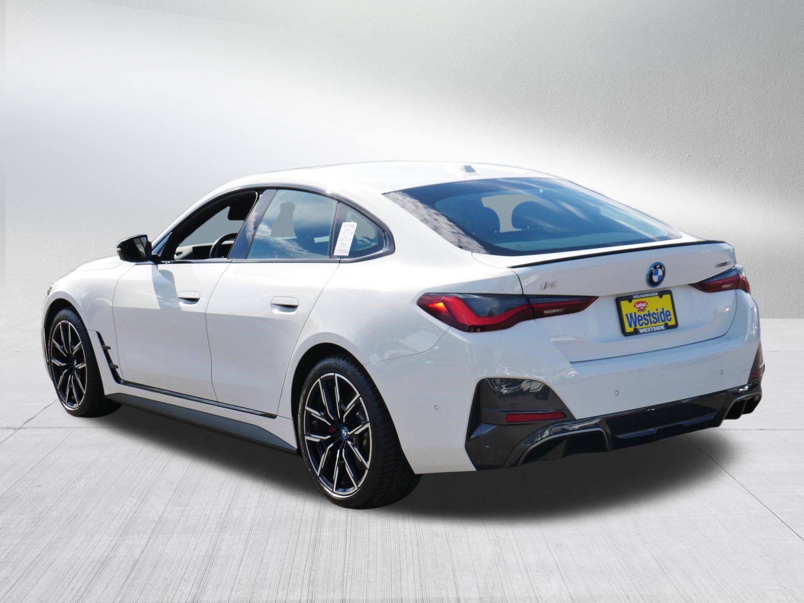 Used 2023 BMW i4 eDrive40 w/ M Sport Package RWD image 5