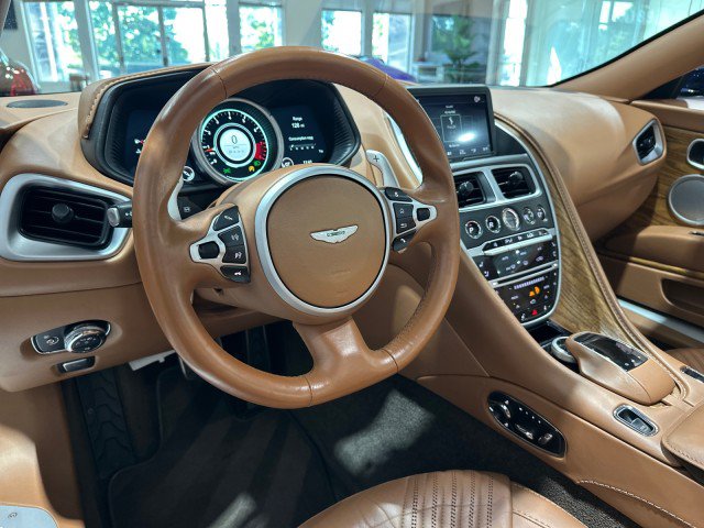 Used 2019 Aston Martin DB11 Volante RWD image 52