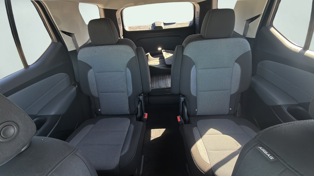 Used 2021 Chevrolet Traverse LT FWD image 31