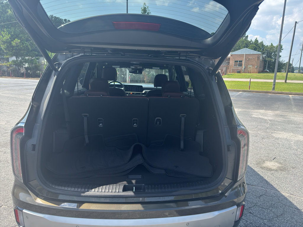 Used 2024 Kia Telluride EX w/ EX Captain's Chair Package FWD image 7