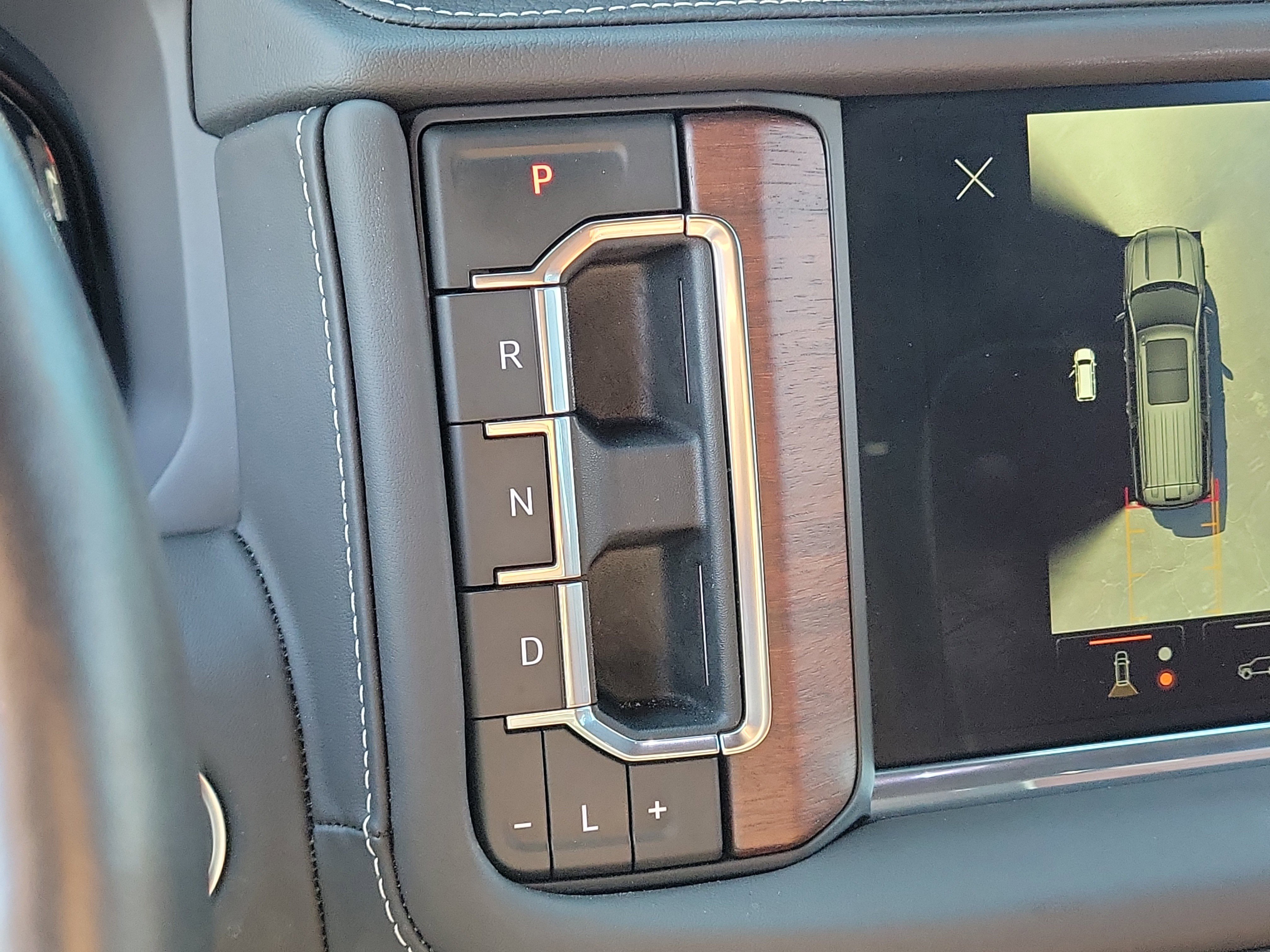 Used 2024 GMC Yukon Denali Ultimate AWD/4WD image 27