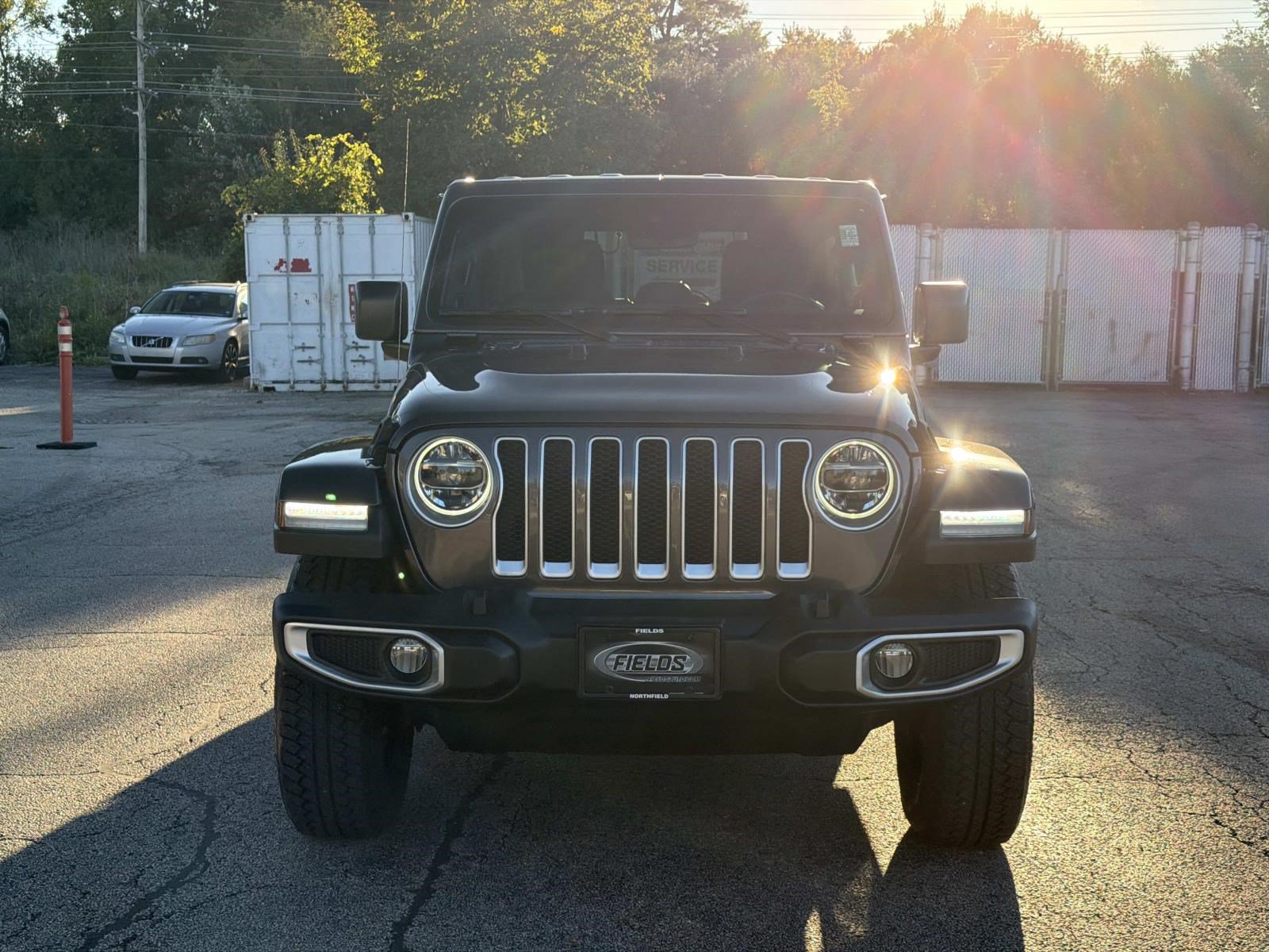 Used 2019 Jeep Wrangler Unlimited Sahara AWD/4WD image 2