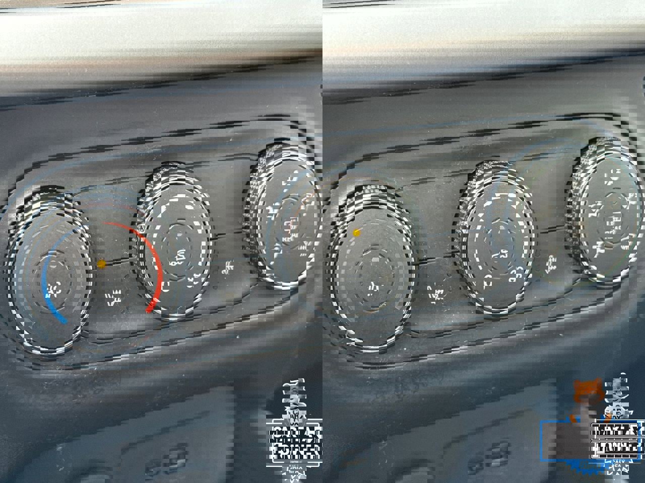 Used 2024 Chevrolet Trax RS w/ Driver Confidence Package image 27