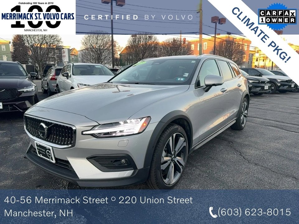 Certified 2025 Volvo V60 B5 Cross Country Plus AWD/4WD image 1