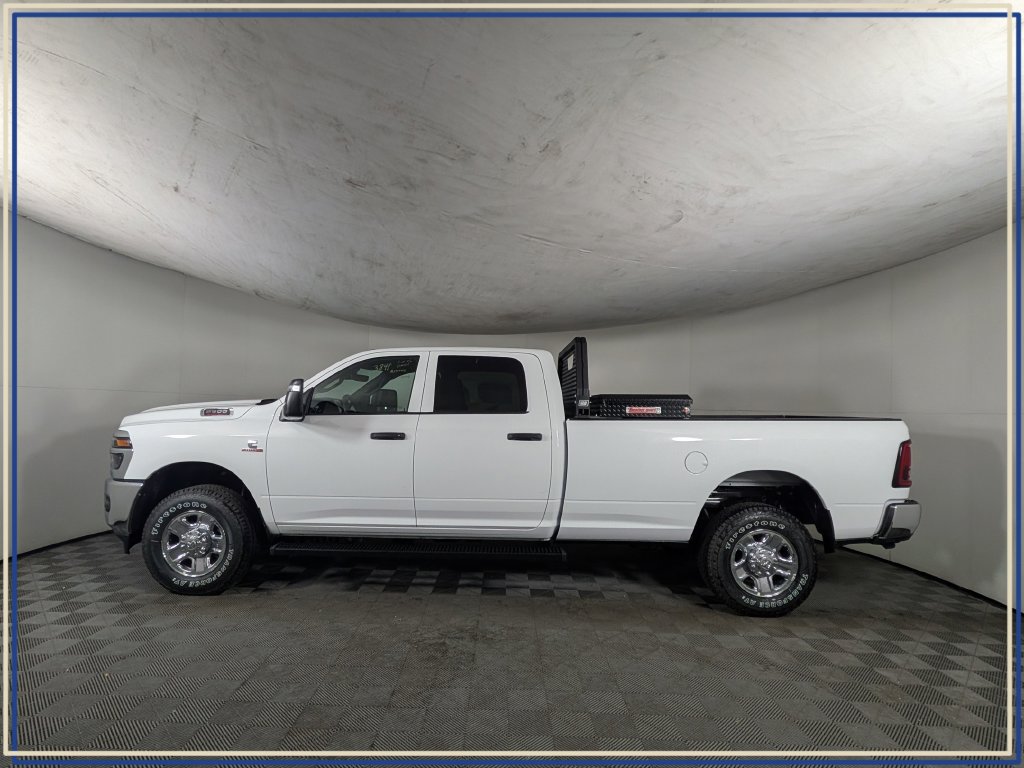 New 2026 RAM 2500 Tradesman AWD/4WD image 3