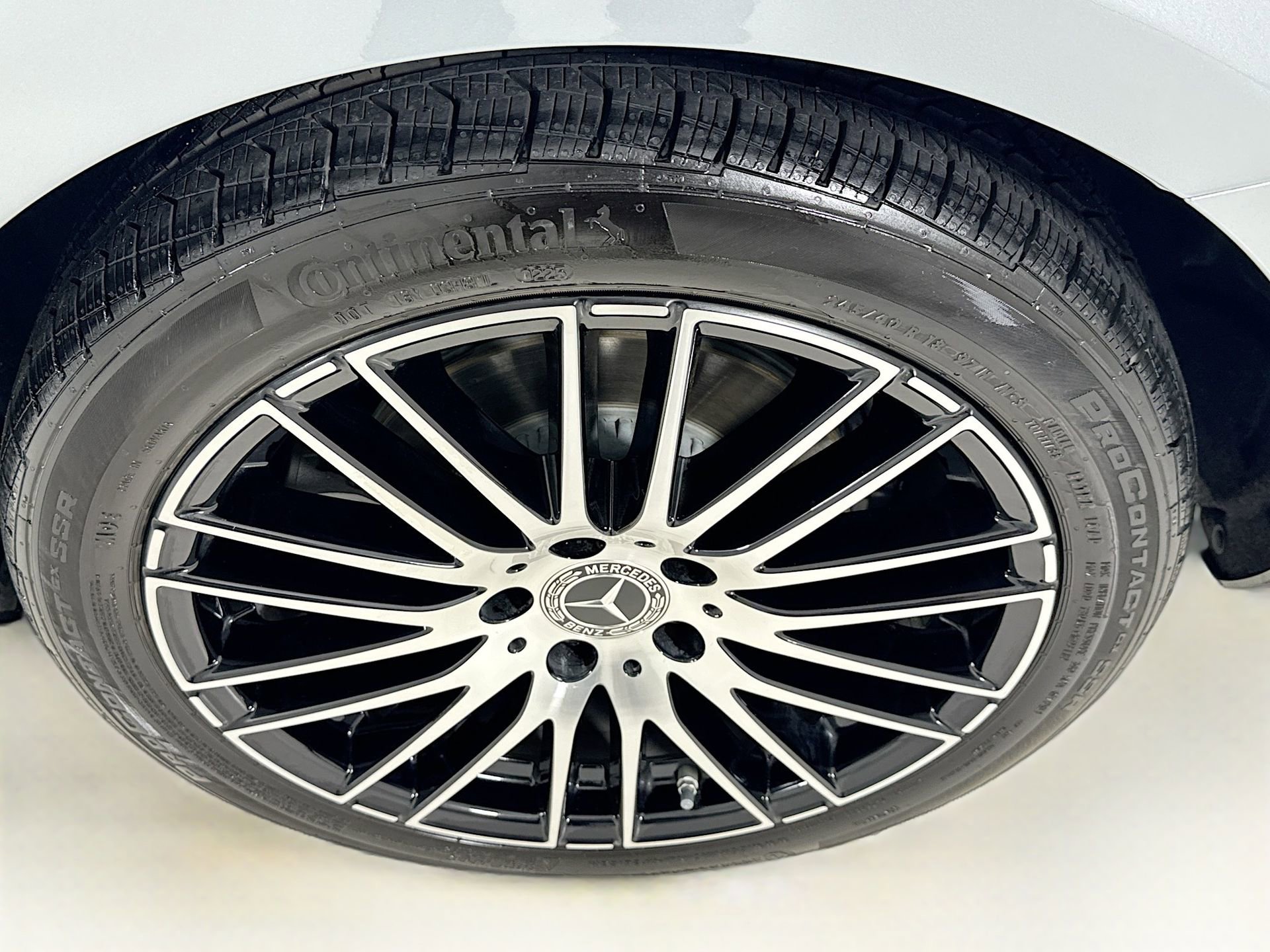 Used 2025 Mercedes-Benz C 300 Sedan image 32