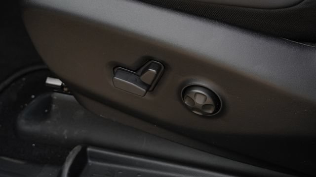 New 2026 Chrysler Pacifica Select FWD image 20
