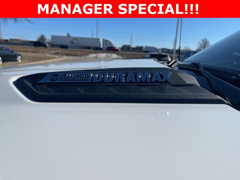 Certified 2022 Chevrolet Silverado 3500 LTZ w/ LTZ Plus Package image 9