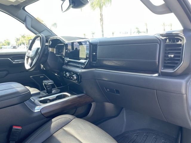 Used 2024 GMC Sierra 1500 SLT w/ SLT Convenience Package AWD/4WD image 29