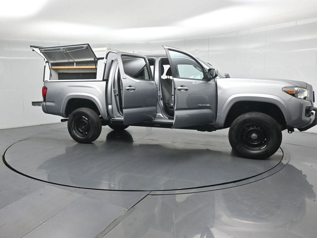 Used 2020 Toyota Tacoma SR5 AWD/4WD image 31