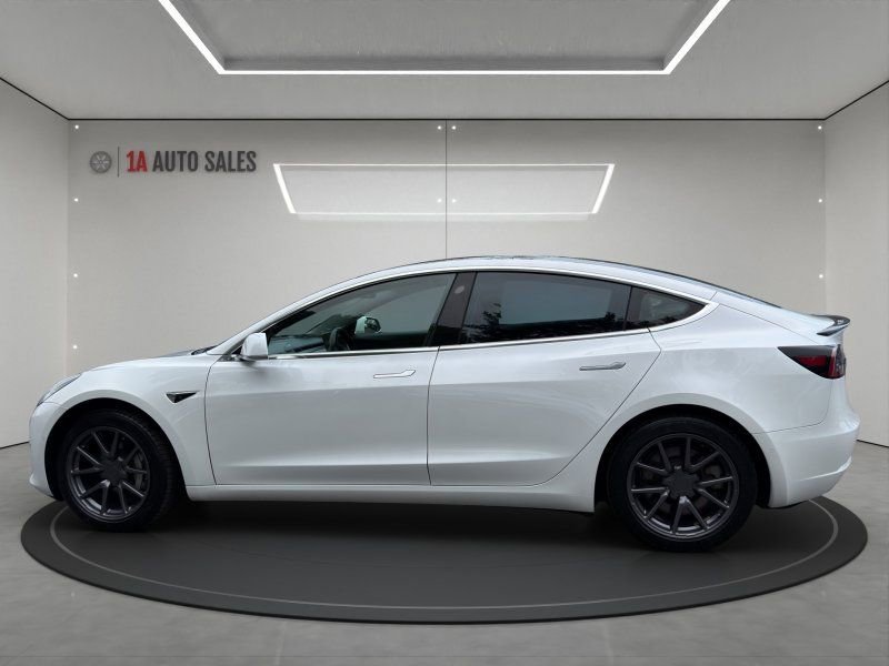 Used 2019 Tesla Model 3 Standard Range Plus RWD image 2