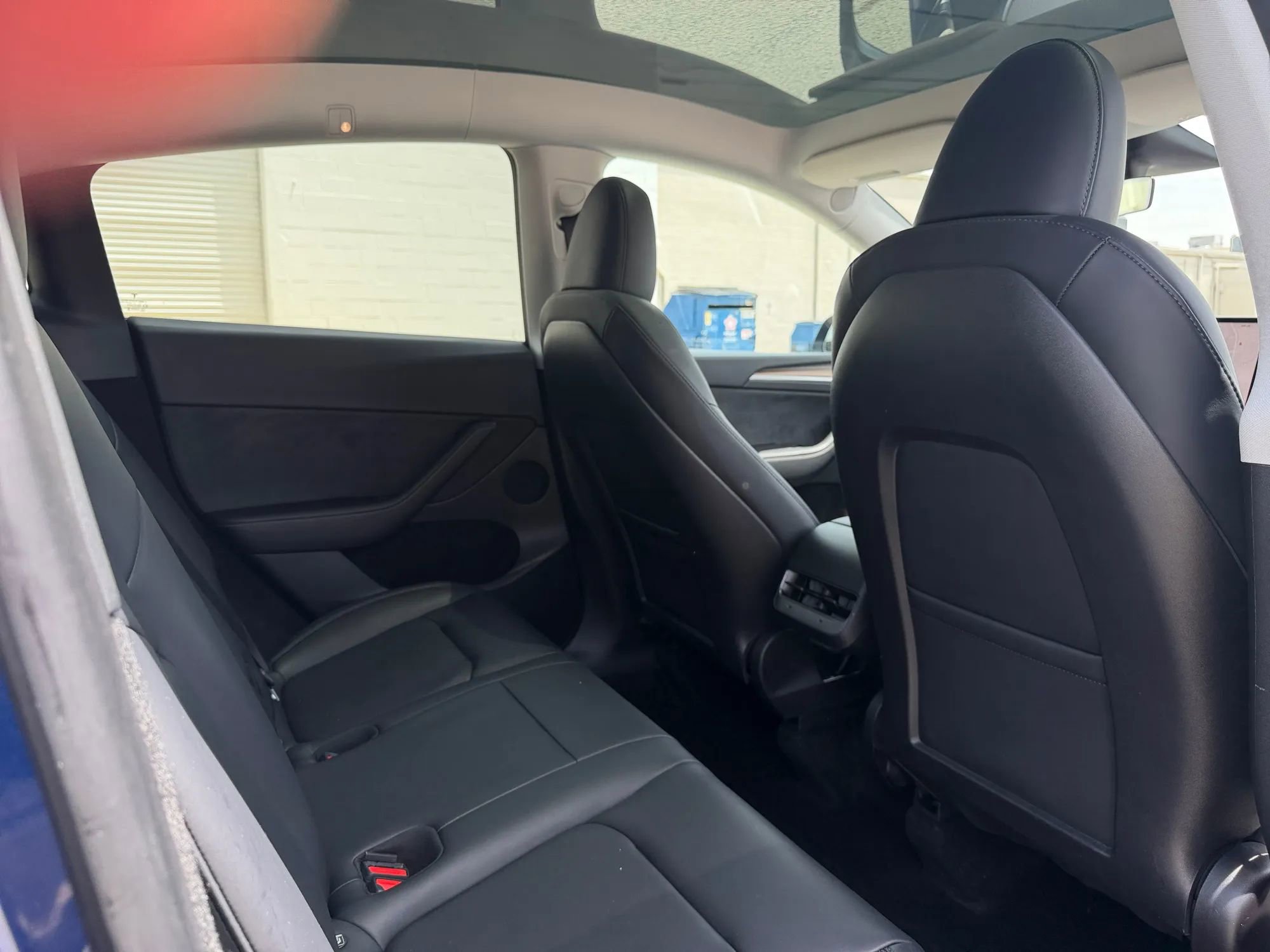 Used 2023 Tesla Model Y Performance AWD/4WD image 32