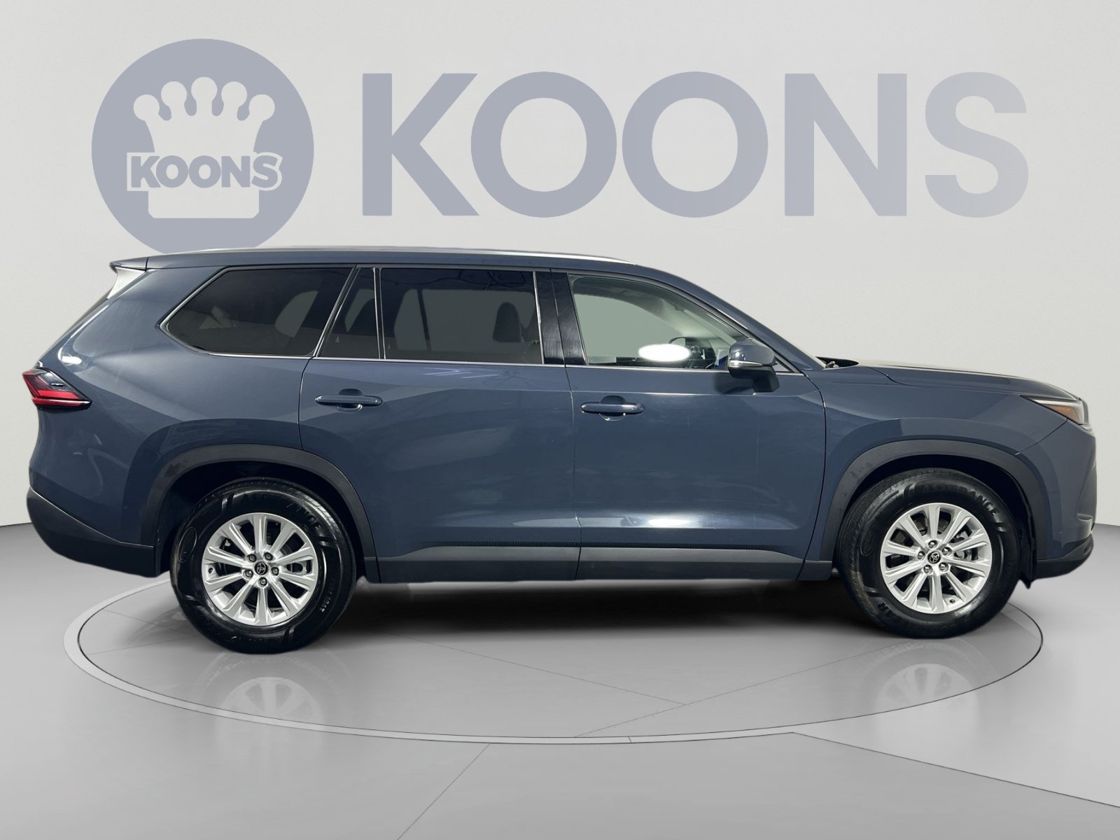 Used 2025 Toyota Grand Highlander AWD image 5