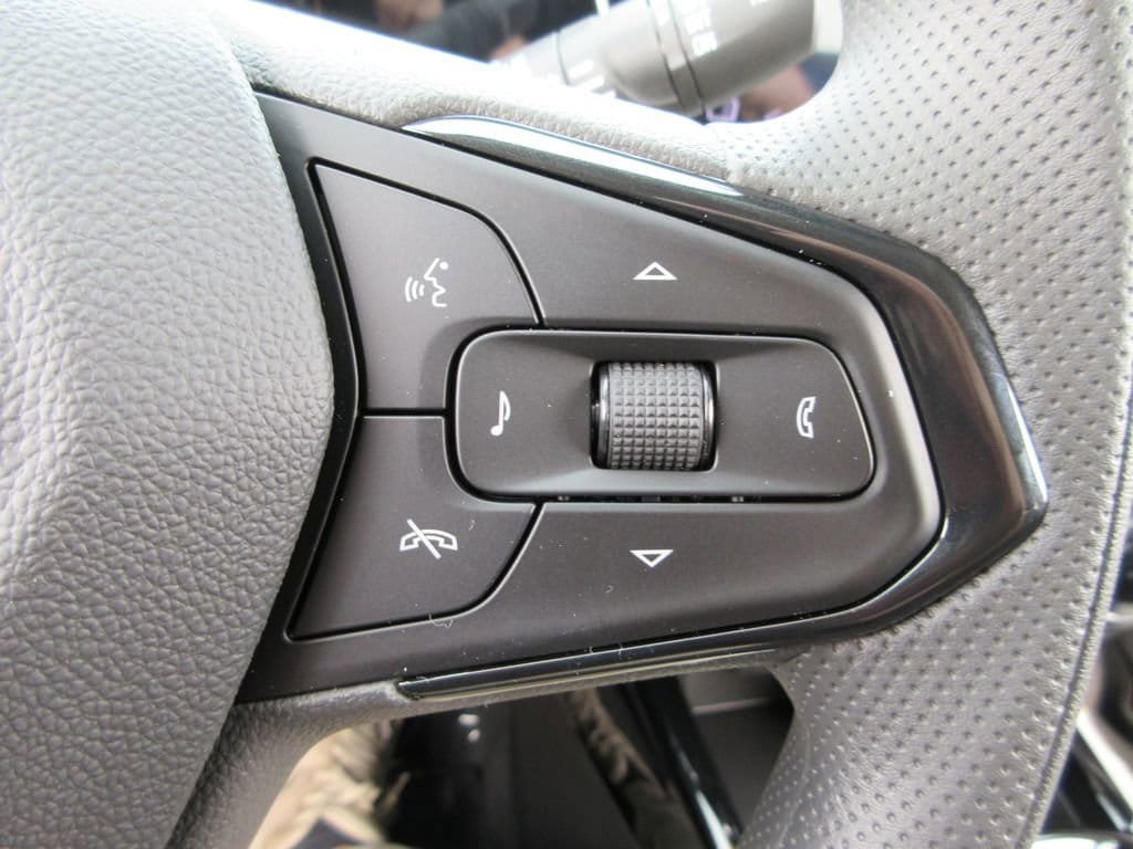 New 2026 Chevrolet Trax LT w/ LPO, Blackout Package FWD image 25