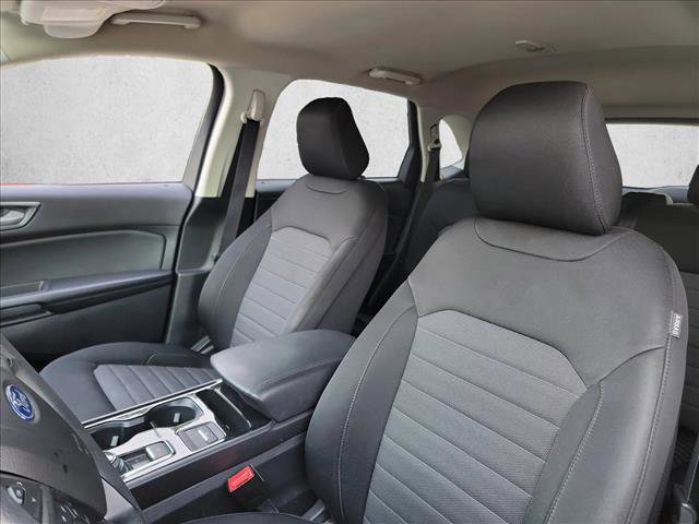 Used 2020 Ford Edge SE FWD image 13