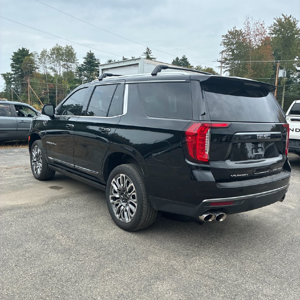 Used 2024 GMC Yukon Denali Ultimate AWD/4WD image 6