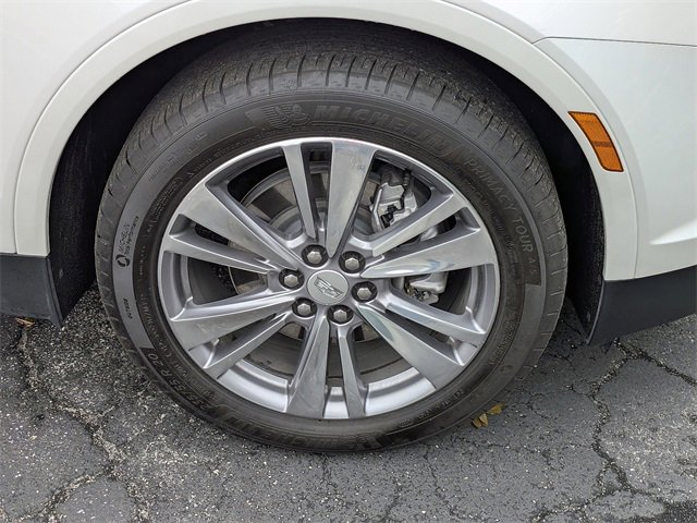 Certified 2025 Cadillac XT5 Premium Luxury image 11