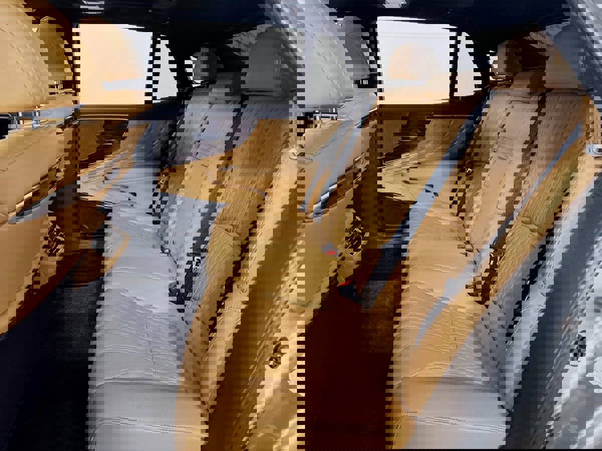 Used 2024 Lexus LS 500 w/ Interior Upgrade Package image 31