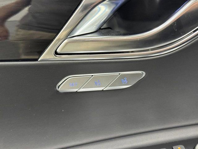 Used 2025 Genesis GV80 2.5T Standard AWD/4WD image 19