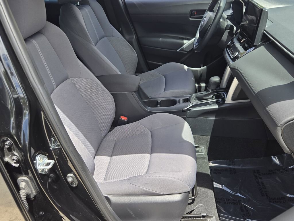 Used 2024 Toyota Corolla Cross AWD Hybrid image 18