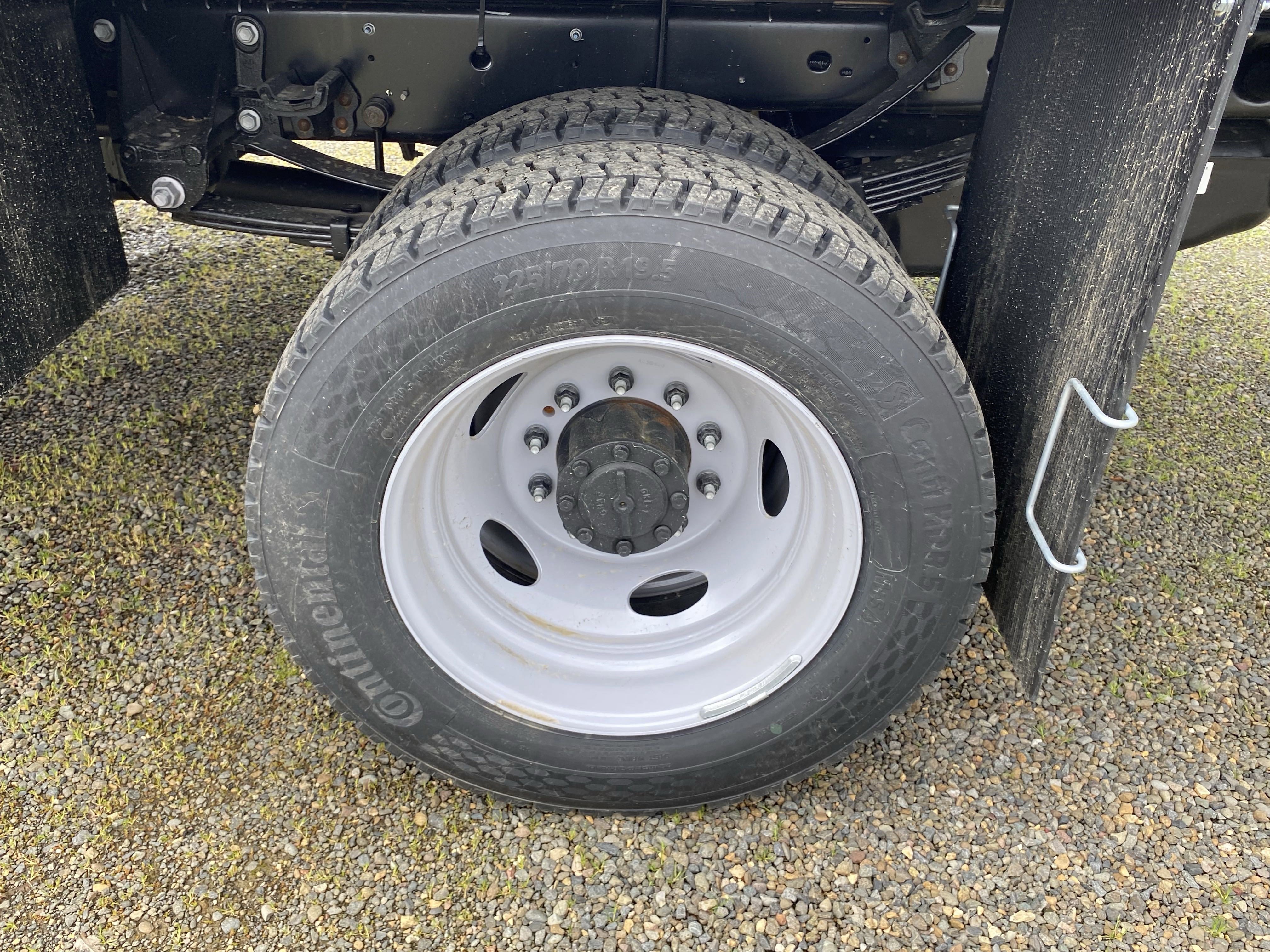 New 2025 Ford F450 XL w/ XL Chrome Package image 20