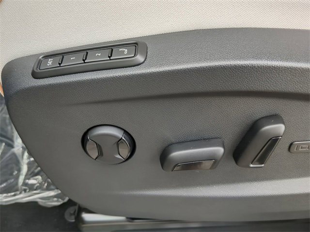 New 2025 Volkswagen ID. Buzz 1st Edition image 20