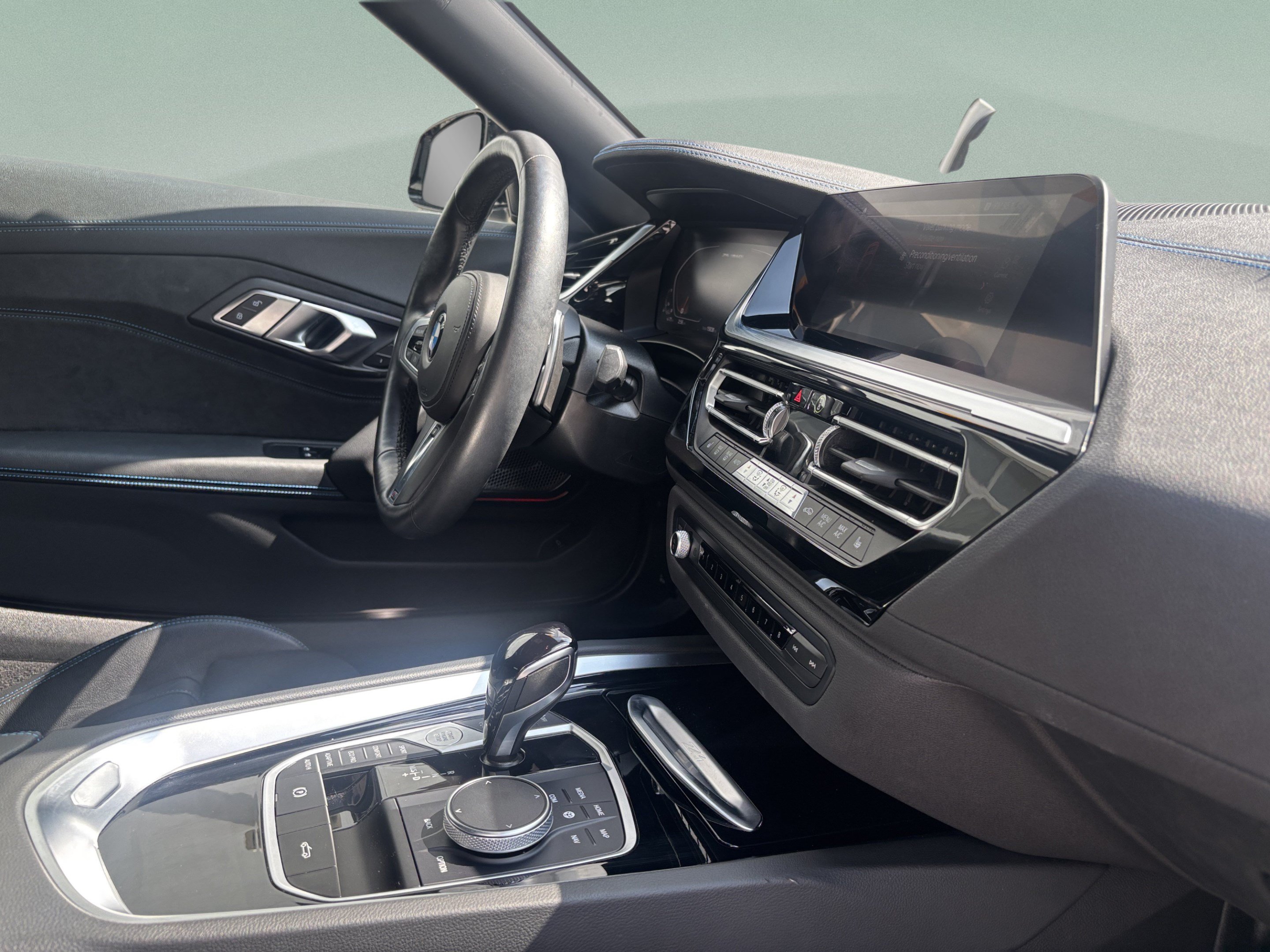Used 2022 BMW Z4 M40i w/ Premium Package RWD image 26