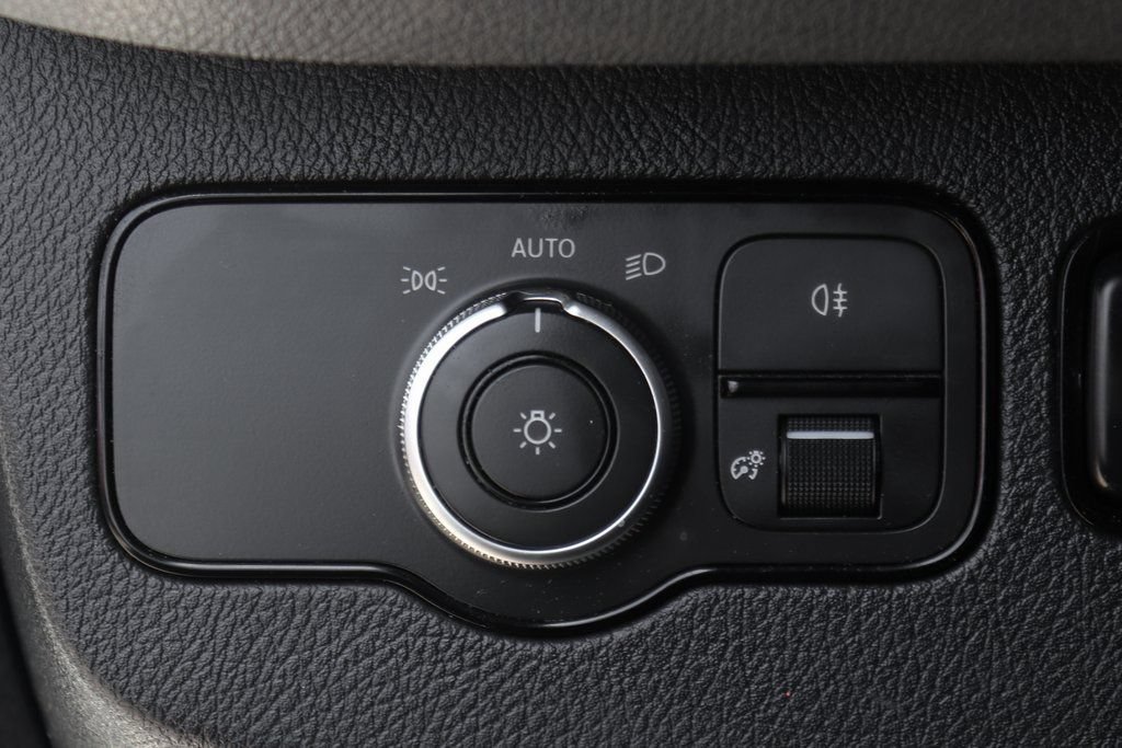 Used 2019 Mercedes-Benz Sprinter 170 image 17