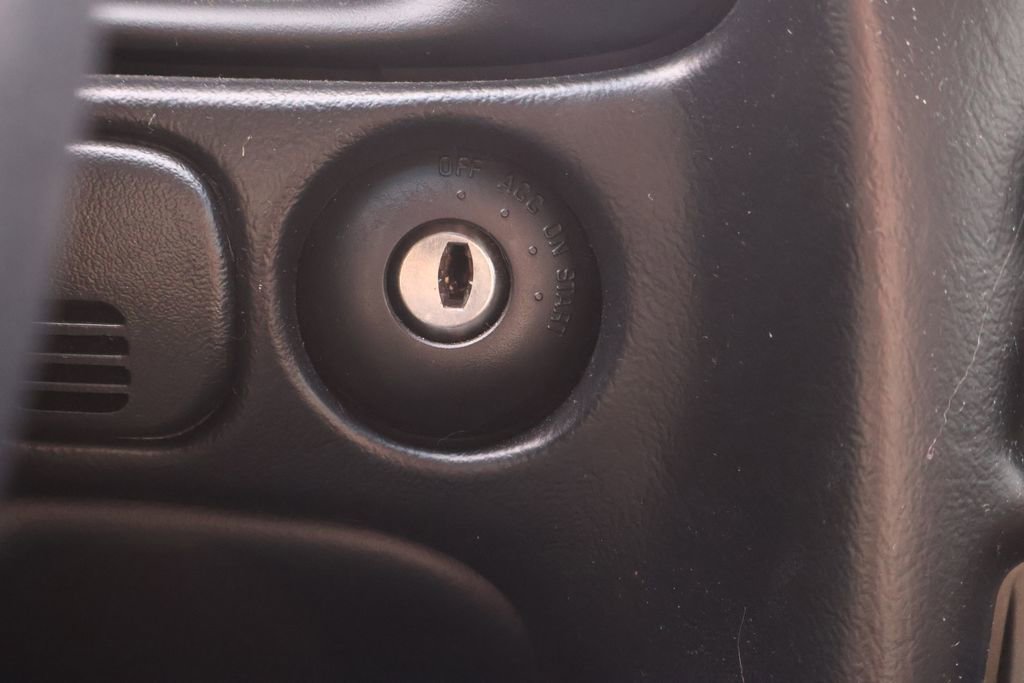 Used 2002 Chevrolet Corvette Coupe w/ Preferred Equipment Group2 image 24