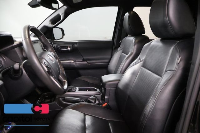 Used 2019 Toyota Tacoma TRD Off-Road w/ TRD Premium Off Road Package AWD/4WD image 11