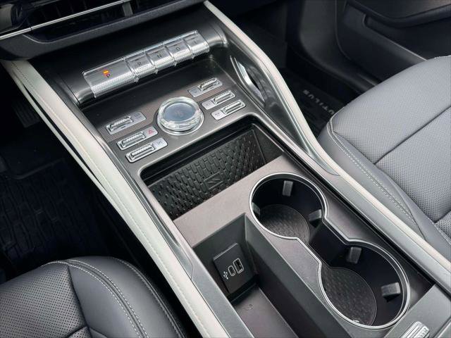 Used 2024 Lincoln Nautilus Premier w/ Equipment Group 102A image 29