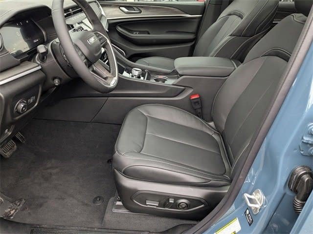 New 2026 Jeep Grand Cherokee Limited Reserve AWD/4WD image 18
