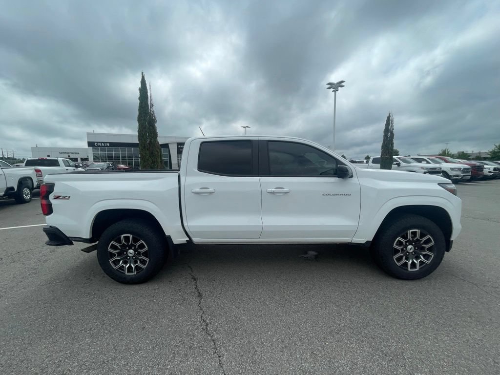 Used 2024 Chevrolet Colorado Z71 w/ Z71 Convenience Package 2 AWD/4WD image 8