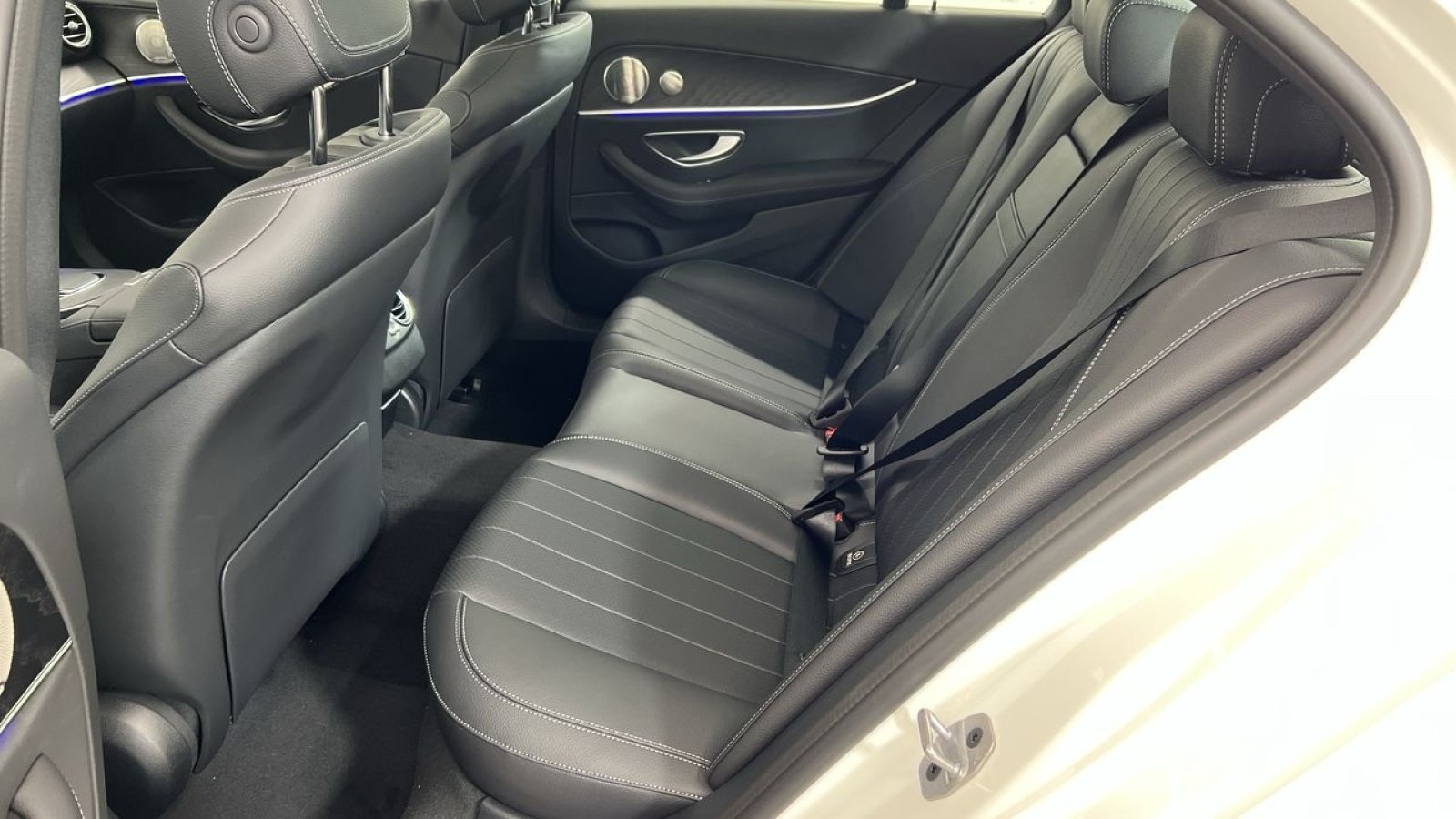 New 2023 Mercedes-Benz E 450 4MATIC Sedan image 32
